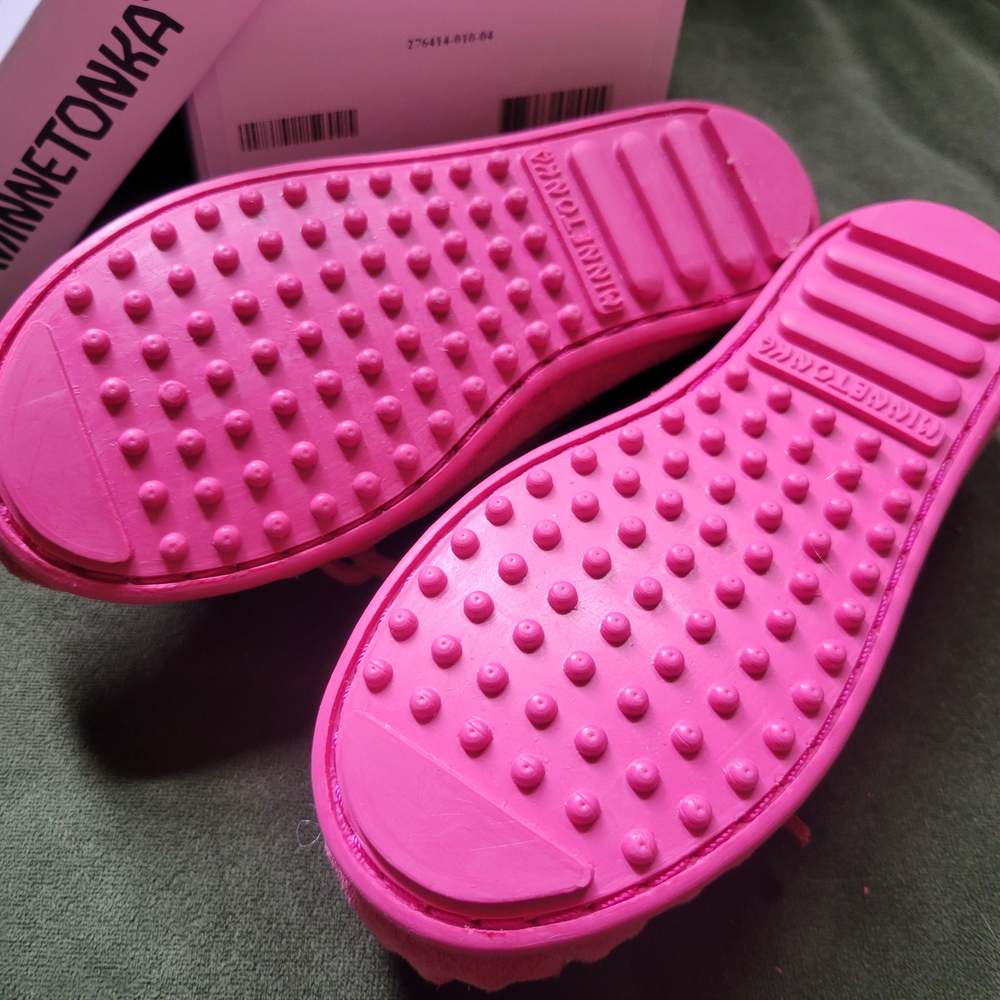 Minnetonka Kids Pink Moccasins with Beaded Accents - Picture 4 of 6